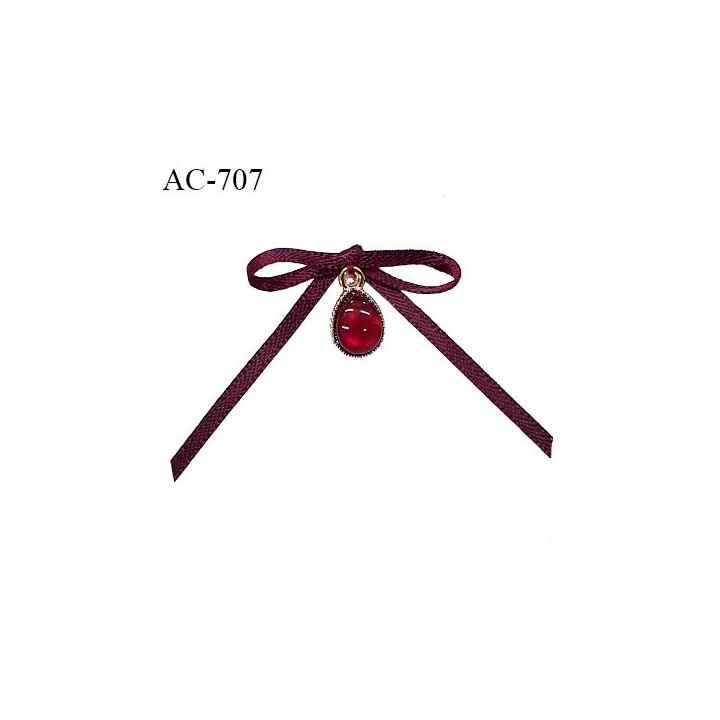 Noeud lingerie satin 30 mm couleur bordeaux avec pendentif couleur or et rubis prix à l'unité