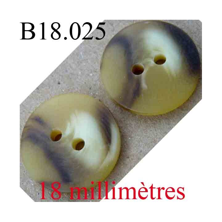 bouton 18 mm couleur marbré marron et beige façon corne 2 trous diamètre 18 mm