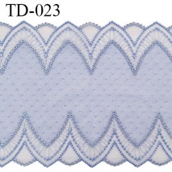 Dentelle broderie sur tulle 18 cm très haut de gamme largeur 18 cm couleur bleu aigue marine très belle prix pour 10 cm