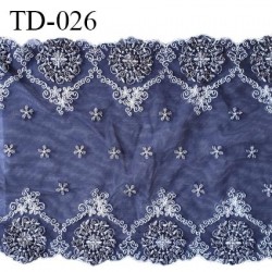 Dentelle broderie sur tulle 25 cm très haut de gamme largeur 25 cm couleur bleu astral très belle prix pour 1 mètre