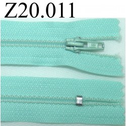 fermeture zip à glissière verte longueur 20 cm couleur vert non séparable zip nylon largeur 2.5 cm