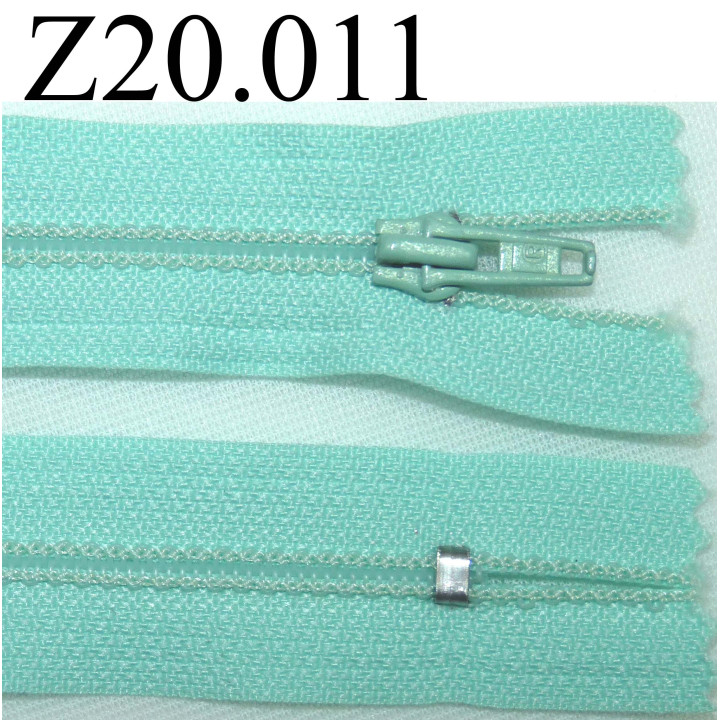 fermeture éclair verte longueur 20 cm couleur vert non séparable zip nylon largeur 2.5 cm