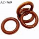 Anneau en bois vernis couleur marron caramel diamètre extérieur 43 mm diamètre intérieur 28 mm épaisseur 7.3 mm