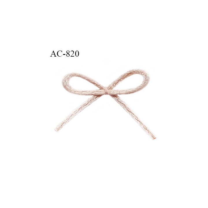 Noeud lingerie 28 mm haut de gamme satin queue de rat brillant couleur beige rosé largeur 28 mm hauteur 20 mm prix à l'unité