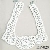 Devant plastron hauteur 26 cm couleur blanc crochet en coton avec chaine en alu hauteur 26 cm et largeur 19 cm