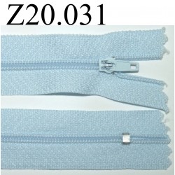 fermeture éclair  longueur 20 cm couleur bleu ciel non séparable zip nylon largeur 2.5 cm