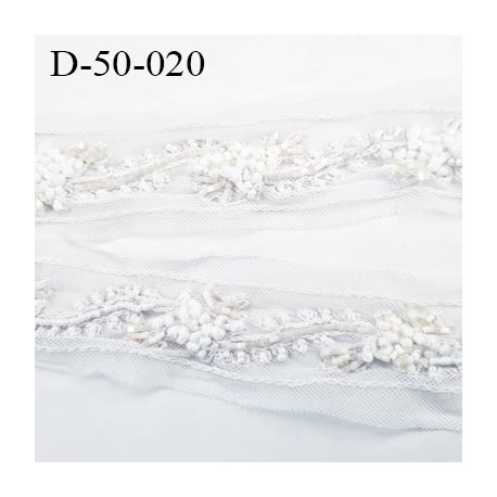 Dentelle 50 mm synthétique perles et sequins sur tulle couleur naturel et écru largeur 50 mm très belle