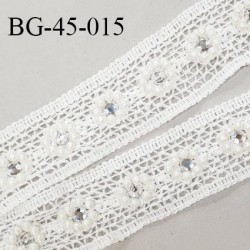 Galon crochet 45 mm en coton couleur écru avec perles et strass largeur 45 mm prix au mètre