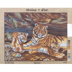 Canevas à broder 50 x 65 cm marque MAIN D'OR Maman tigre et ses bébés