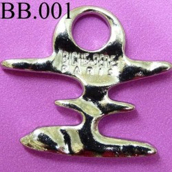 pendentifs biche de bere en métal inscription biche de bere hauteur 2.5 cm largeur 2.7 cm intérieur du rond 6 millimètres