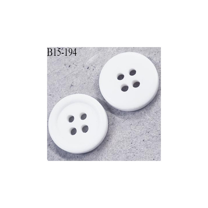 Bouton 15 mm  pvc 4 trous couleur naturel  épaisseur 3 mm  diamètre 15 mm prix à l'unité