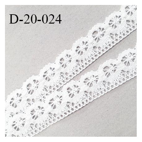 Dentelle 20 mm crochets couleur blanc largeur 20 mm prix au mètre