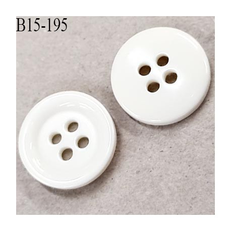 Bouton 15 mm pvc 4 trous couleur chantilly ivoire épaisseur 3 mm diamètre 15 mm prix à l'unité