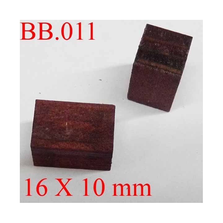 pièce en bois éxotique 16 x 10 mm   POUR REPARER OU CREER VOS BIJOUX BICHE DE BERE
