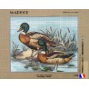 Canevas à broder 50 x 65 cm marque MARGOT création de Paris thème les deux canards fabrication française