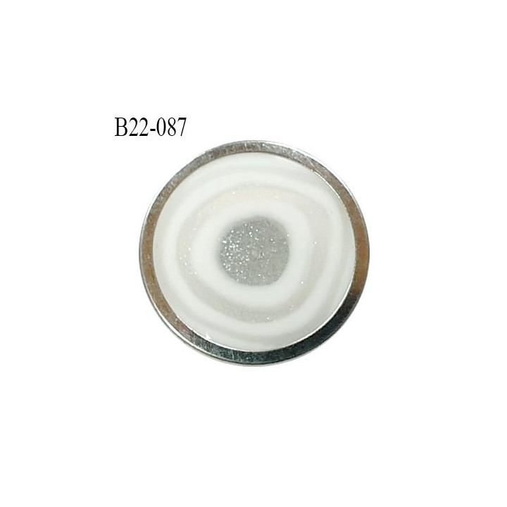 Bouton 22 mm couleur argent et blanc accroche avec un anneau diamètre 22 mm épaisseur 4.5 mm prix à l'unité