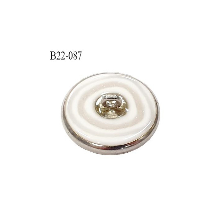 Bouton 22 mm couleur argent et blanc accroche avec un anneau diamètre 22 mm épaisseur 4.5 mm prix à l'unité