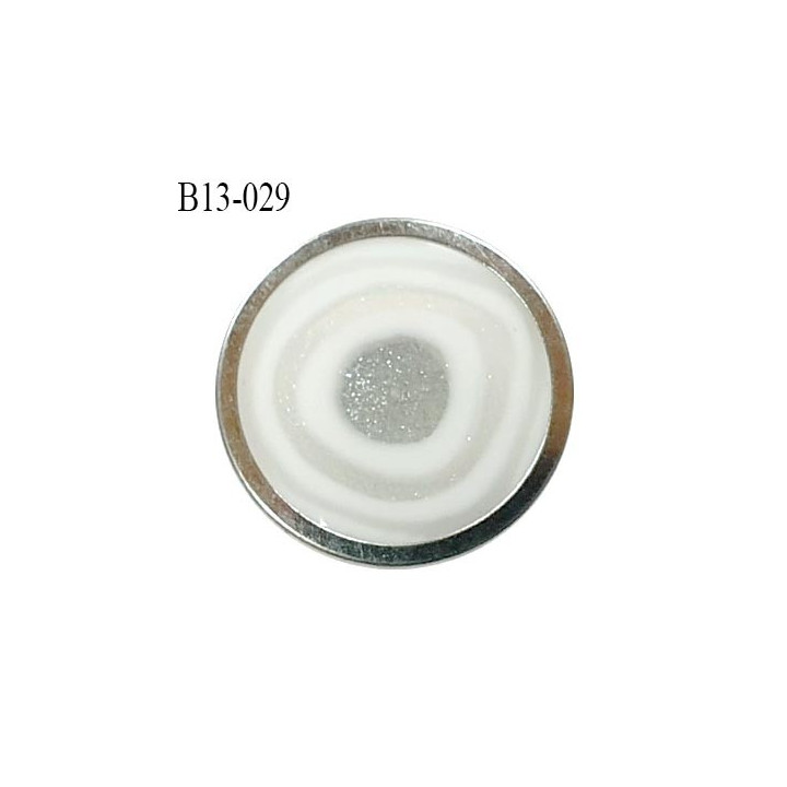 Bouton 13 mm couleur argent et blanc accroche avec un anneau diamètre 13 mm épaisseur 4.5 mm prix à l'unité