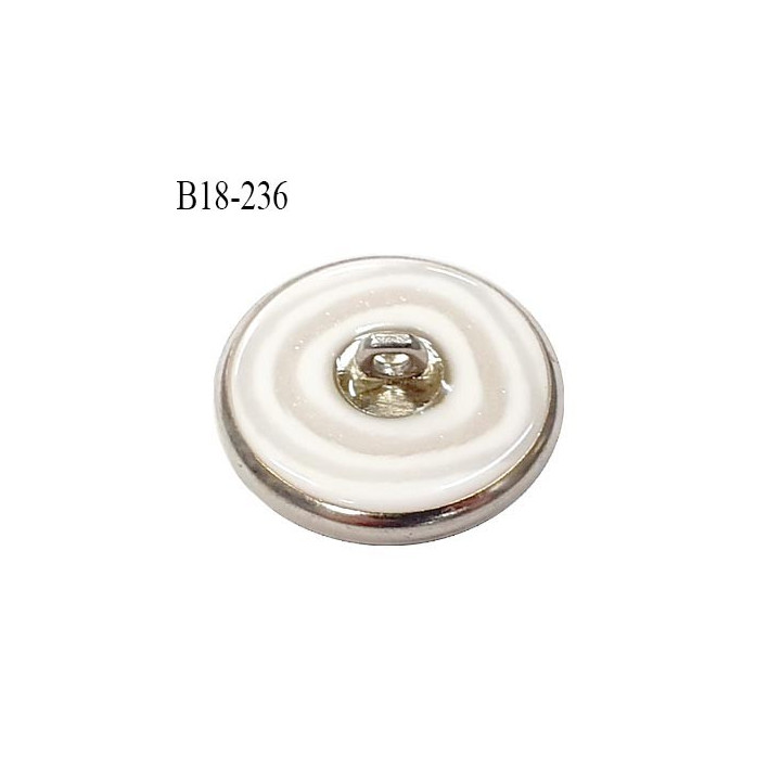 Bouton 18 mm couleur argent et blanc accroche avec un anneau diamètre 18 mm épaisseur 4.5 mm prix à l'unité