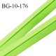 Biais galon 10 mm pré plié au dos 2 rabats de 5 mm coton polyester couleur vert pomme largeur 10 mm prix au mètre