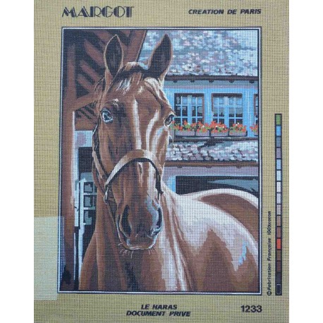 canevas 40x50 marque MARGOT DE PARIS cheval le haras dimension 40 centimètres par 50 cm 100 % coton