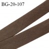 Biais galon 20 mm pré plié au dos 2 rabats de 10 mm coton polyester couleur marron largeur 20 mm prix au mètre