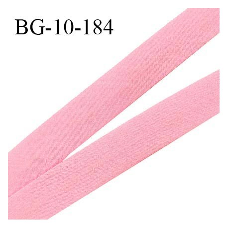 Biais galon 10 mm pré plié au dos 2 rabats de 5 mm coton polyester couleur rose dragée largeur 10 mm prix au mètre