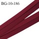 Biais galon 10 mm pré plié au dos 2 rabats de 5 mm coton polyester couleur rouge pourpre largeur 10 mm prix au mètre
