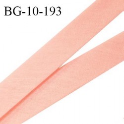 Biais galon 10 mm pré plié au dos 2 rabats de 5 mm coton polyester couleur rose saumon largeur 10 mm prix au mètre