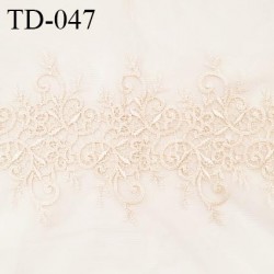 Dentelle brodée sur tulle extensible couleur beige rosé ivoire haut de gamme largeur 35 cm prix pour 1 mètre