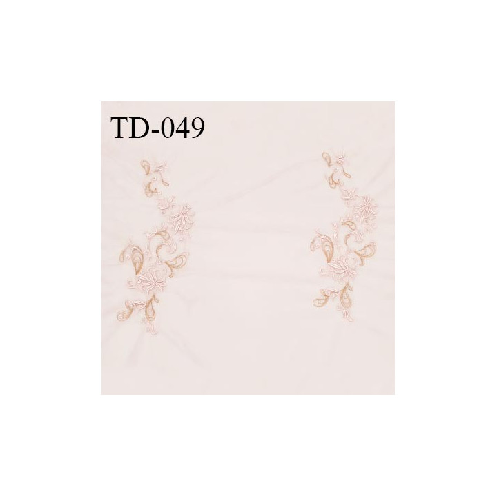 Dentelle brodée sur tulle couleur rose pâle haut de gamme largeur 70 cm prix pour 10 cm de longueur