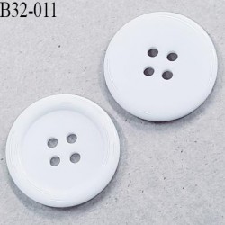 Bouton 31 mm en pvc couleur blanc 4 trous diamètre 31 mm épaisseur 4.5 mm prix à l'unité