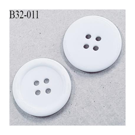 Bouton 31 mm en pvc couleur blanc 4 trous diamètre 31 mm épaisseur 4.5 mm prix à l'unité