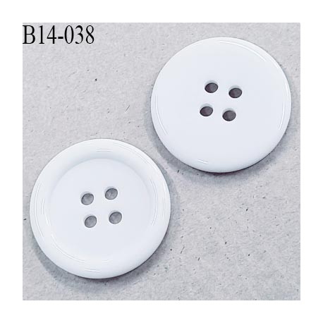 bouton 14 mm couleur blanc brillant presque nacré 4 trous diamètre 14 millimètres