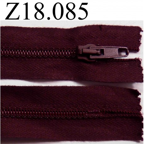 fermeture éclair longueur 18 cm couleur bbordeau prune foncé non séparable zip nylon largeur 3.2 cm