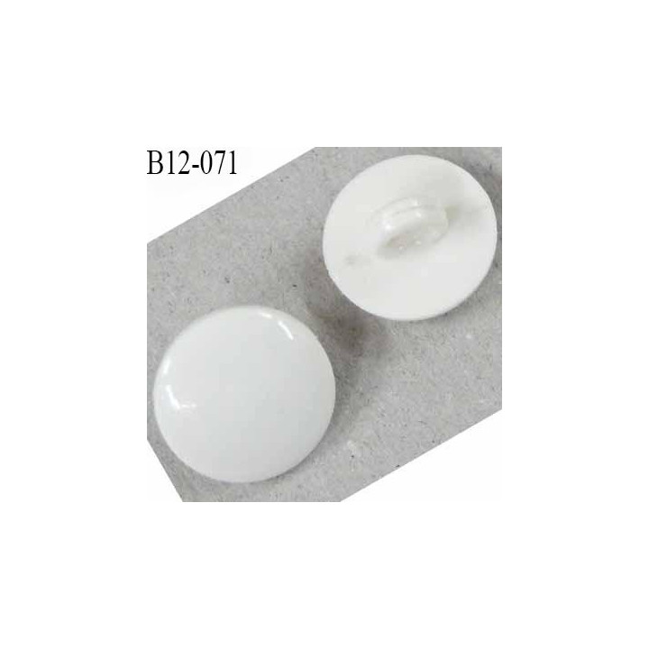 bouton 12 mm   couleur naturel blanc cassé brillant accroche avec un anneau  12 millimètres
