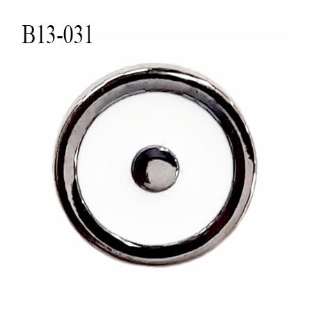 Bouton 13 mm en pvc couleur acier et blanc brillant accroche au dos avec un anneau diamètre 13 millimètres