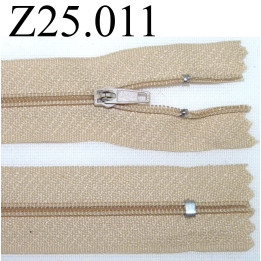 fermeture éclair  longueur 25 cm couleur beige non séparable zip nylon largeur 2,5 cm