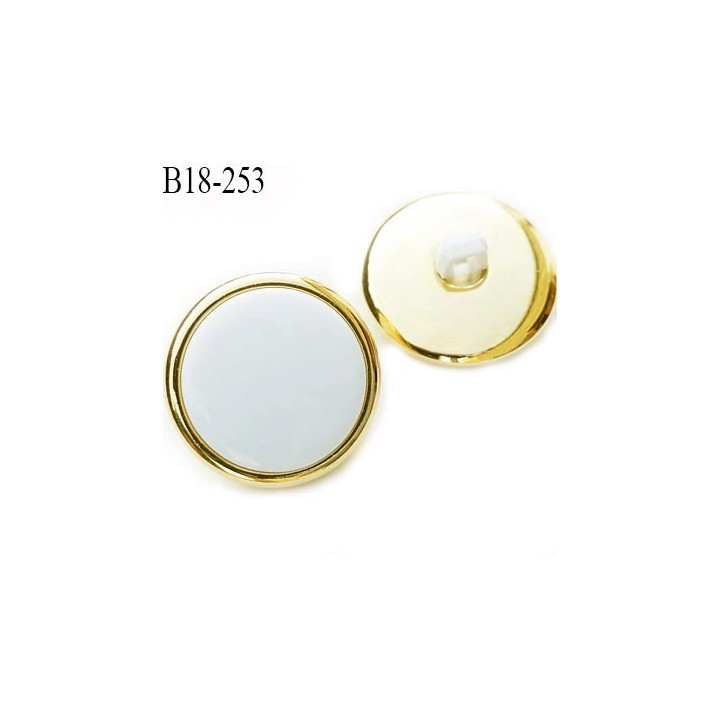Bouton 18 mm en pvc couleur or et blanc très beau accroche par anneau diamètre 18 millimètres prix à la pièce