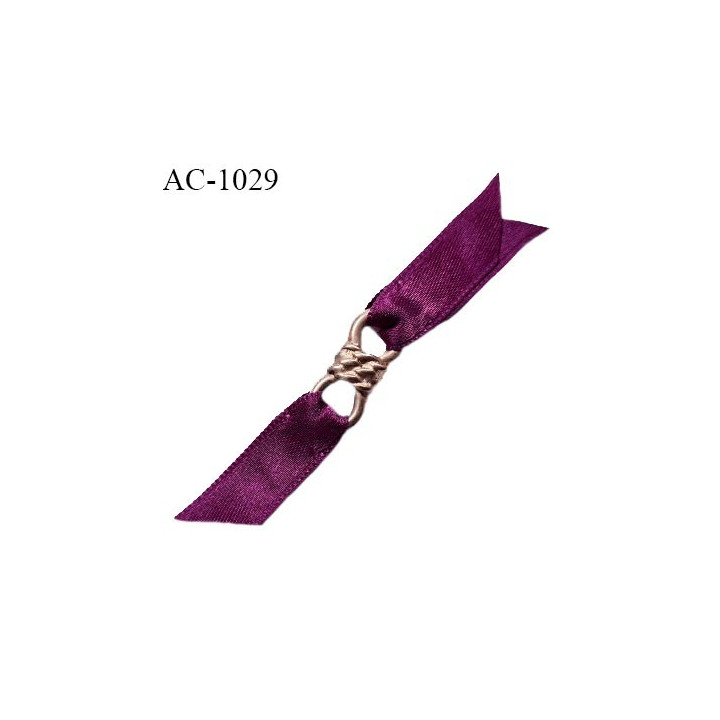 Noeud lingerie haut de gamme boucle métal couleur doré et pans satin couleur pourpre largeur 70 mm hauteur 12 mm prix à la pièce