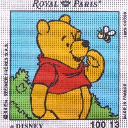 Canevas à broder ENFANT 15 x 15 cm marque ROYAL PARIS thème WINNIE L'OURSON ET LE PAPILLON fabrication française