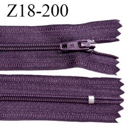 Fermeture zip 18 cm non séparable couleur aubergine largeur 2.7 cm zip nylon longueur 18 cm prix à l'unité