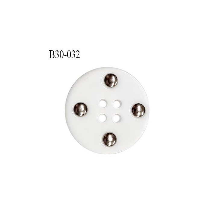 Bouton 30 mm en pvc couleur blanc 4 trous diamètre 30 mm épaisseur 5 mm prix à l'unité
