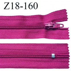 fermeture zip 18 cm couleur pivoine non séparable largeur 2.4 cm glissière nylon largeur  4 mm longueur 18 cm