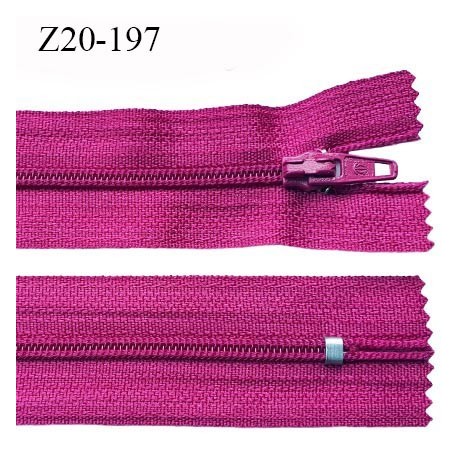 Fermeture zip longueur 20 cm couleur pivoine non séparable largeur 2.4 cm glissière nylon largeur 4 mm
