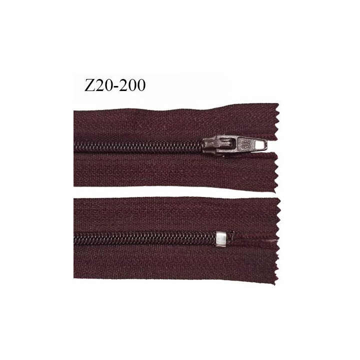 Fermeture zip longueur 20 cm couleur lie de vin non séparable largeur 2.4 cm glissière nylon largeur  4 mm