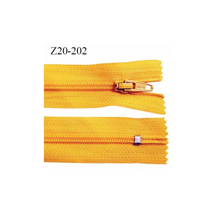 Fermeture zip longueur 20 cm couleur orange clair non séparable largeur 2.4 cm glissière nylon largeur  4 mm