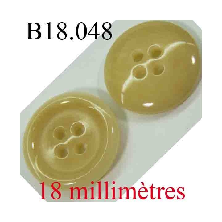 bouton 18 mm couleur marron clair brillant 4 trous diamètre 18 mm