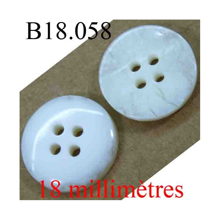 bouton 18 mm couleur marbre vainé marbré brillant 4 trous diamètre 18 mm