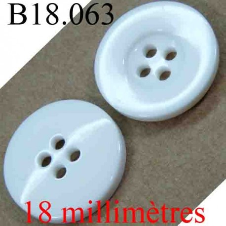 bouton 18 mm couleur blanc brillant 4 trous diamètre 18 mm